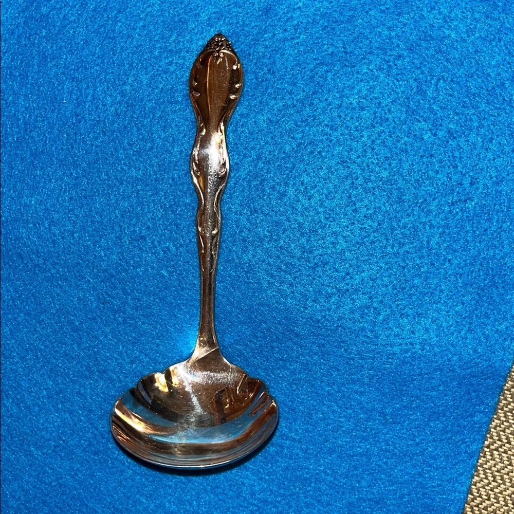 1964 VTG gravy serving ladle spoon Wm Rogers Melody Camelot Silverplate Flatware